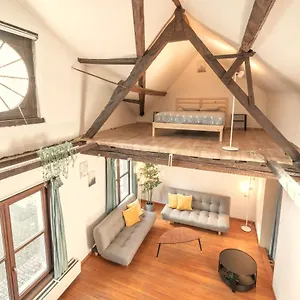 https://the-old-town-lodge-in-the-heart-of-antwerp.hotelsghent.com