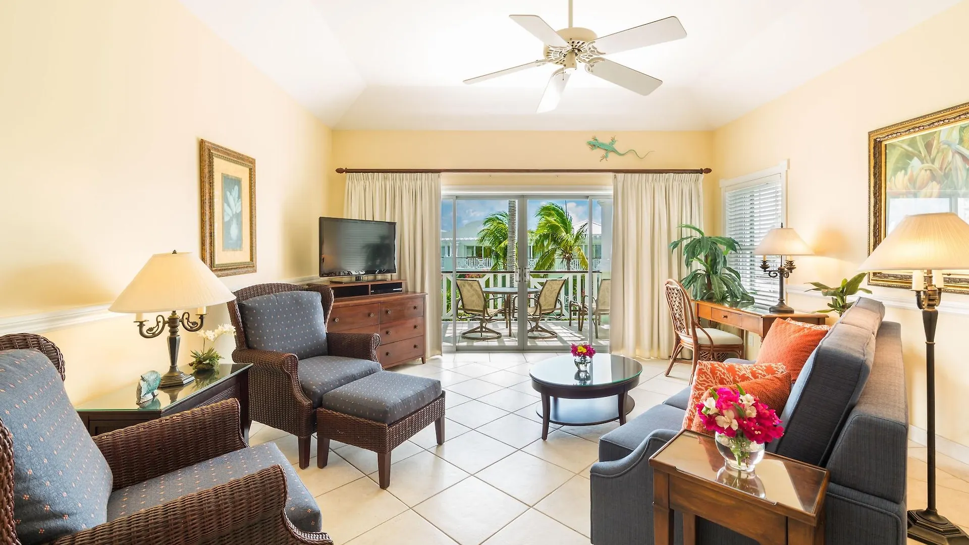 Royal West Indies Grace Bay 4*,
